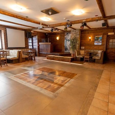 Hotel Des Alpes Сен-Реми-ан-Босс Экстерьер фото